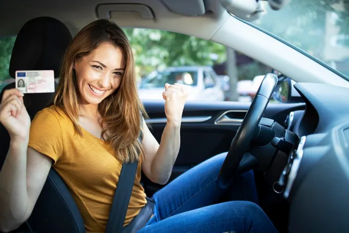 Passer le permis de conduire avec boîte manuelle dans une auto-école qui prend de nouveaux élèves rapidement au Havre, Havre, Auto-école Safe Conduite